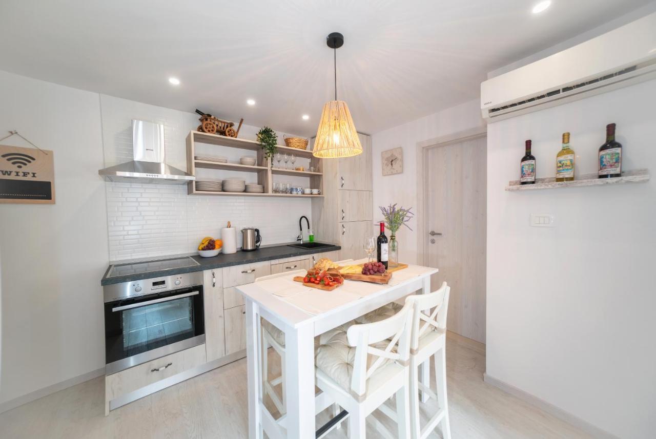New Cozy Apartment - Center Of Old Town Omis Exterior photo
